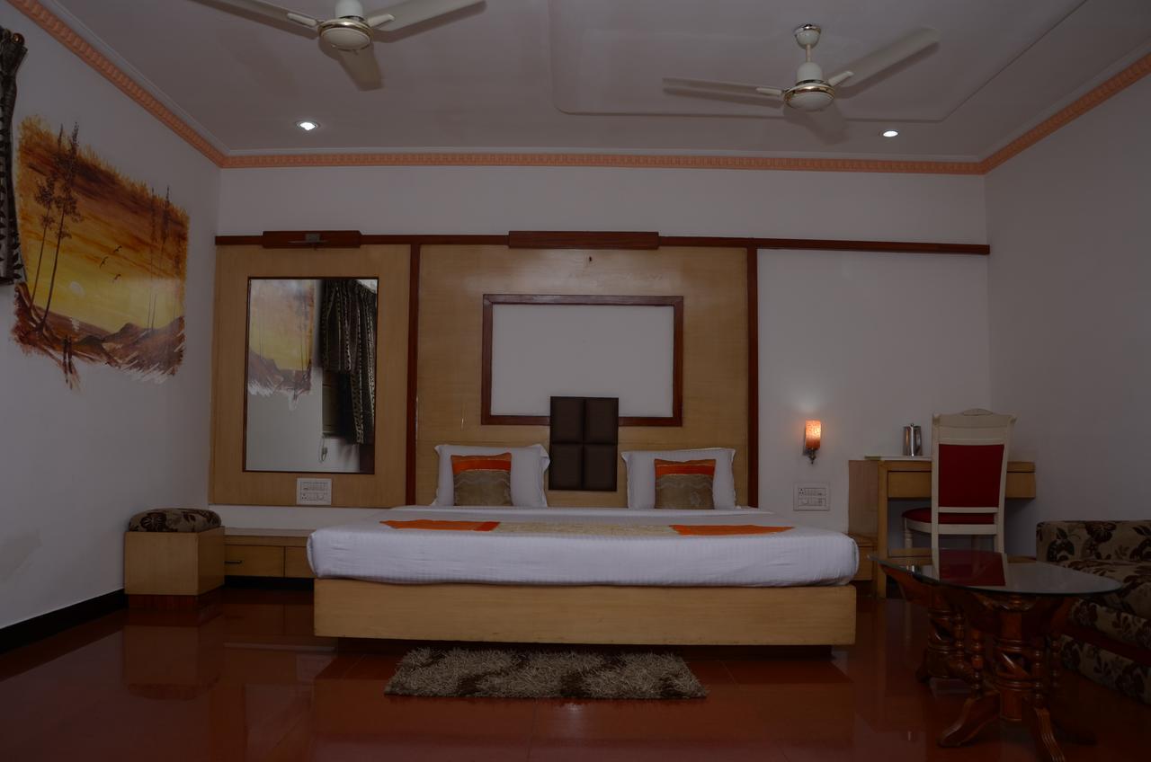 Hotel Rahul Deluxe Nagpur Dış mekan fotoğraf